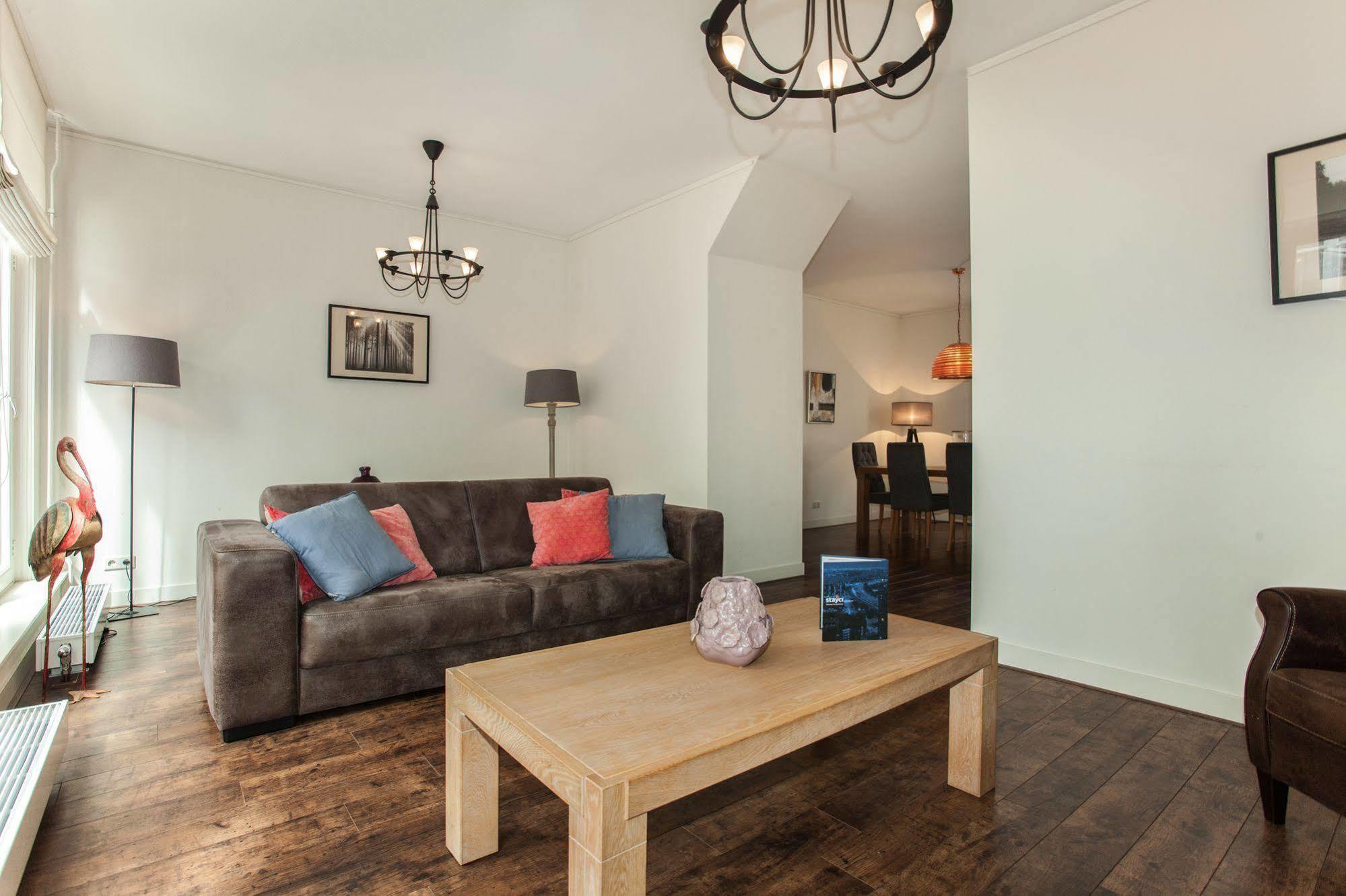 Stayci Serviced Apartments Noordeinde Хага Екстериор снимка