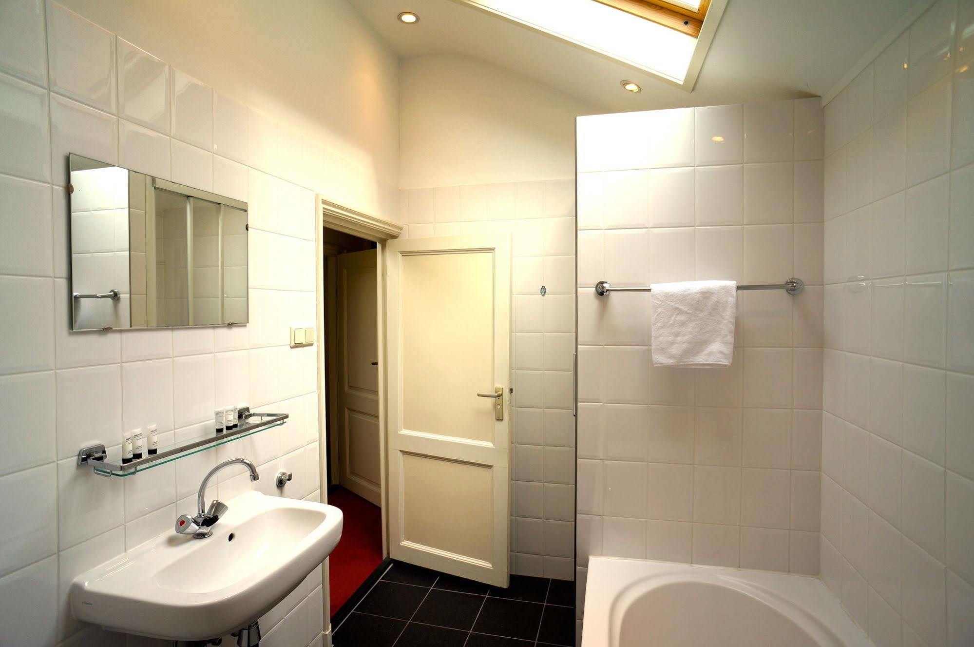 Stayci Serviced Apartments Noordeinde Хага Екстериор снимка