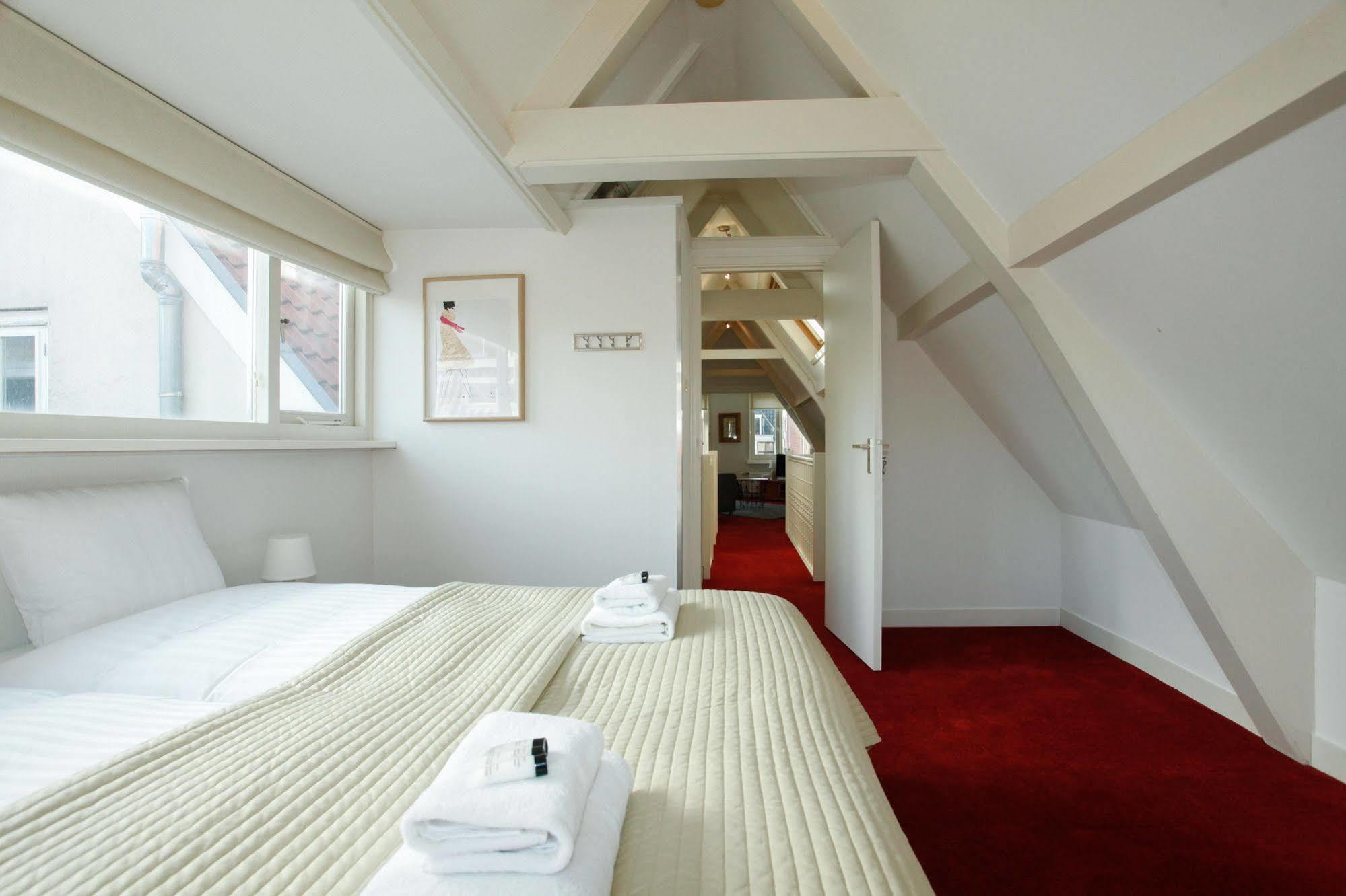 Stayci Serviced Apartments Noordeinde Хага Екстериор снимка
