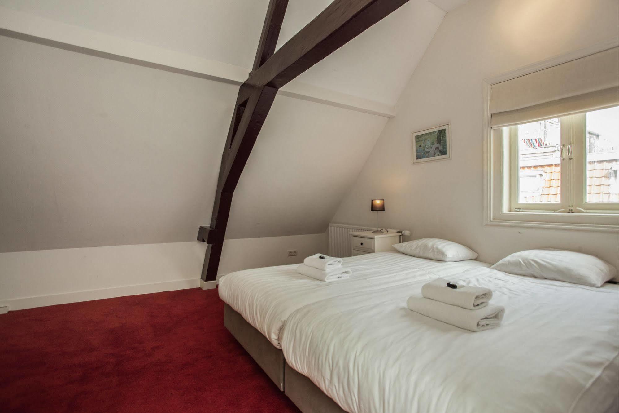 Stayci Serviced Apartments Noordeinde Хага Екстериор снимка