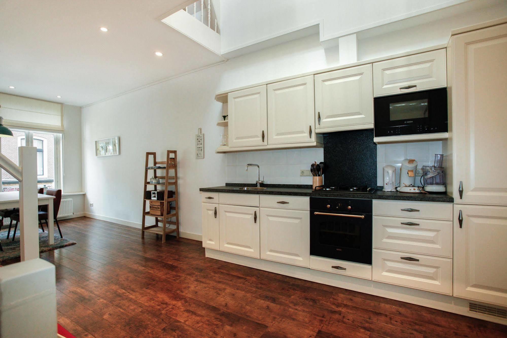 Stayci Serviced Apartments Noordeinde Хага Екстериор снимка